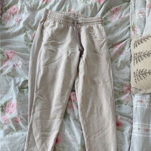 Aritzia sweatpants